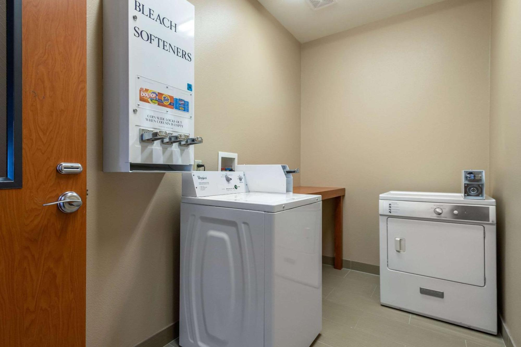 Comfort Inn & Suites Glenpool Extérieur photo
