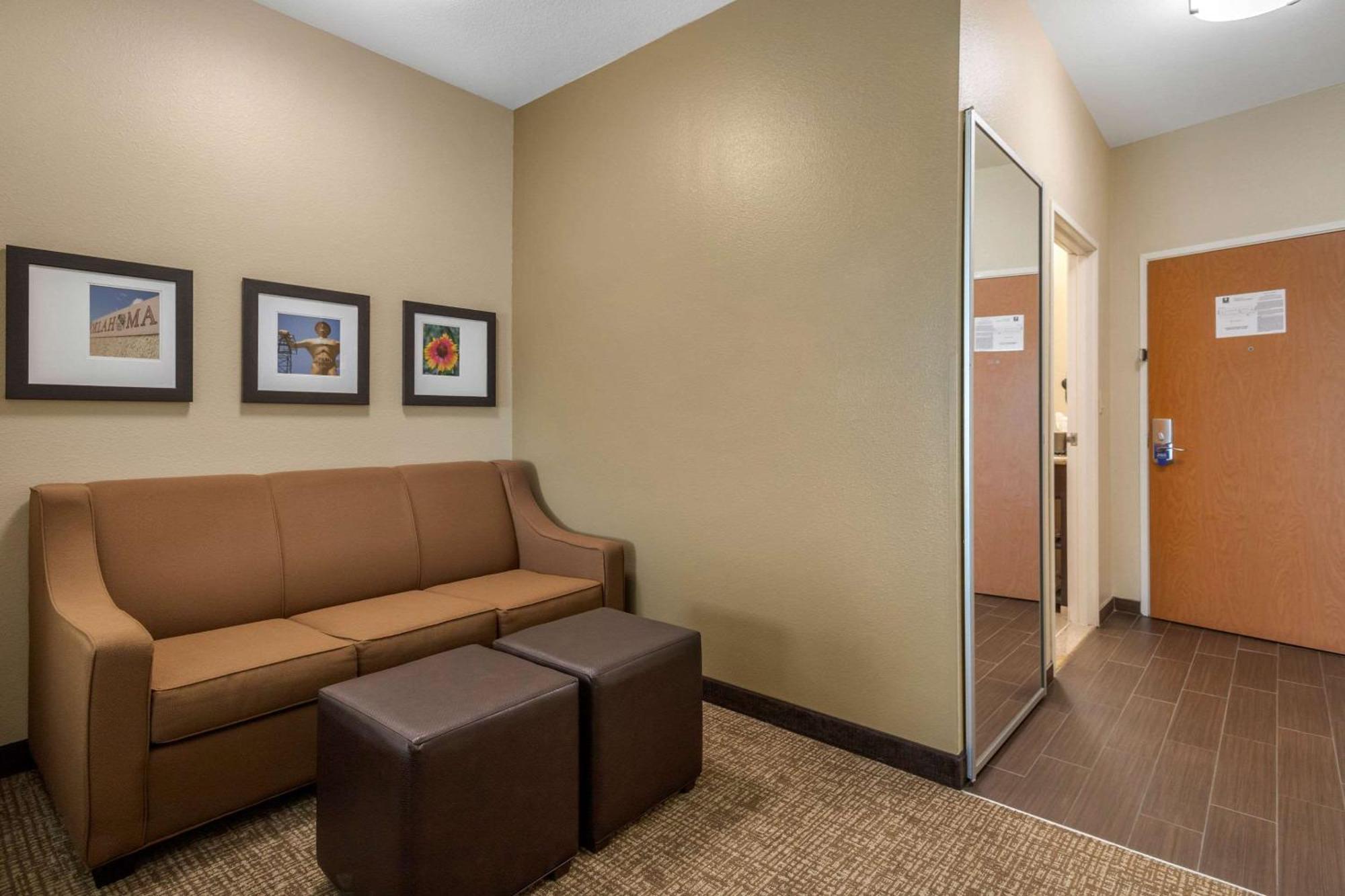 Comfort Inn & Suites Glenpool Extérieur photo