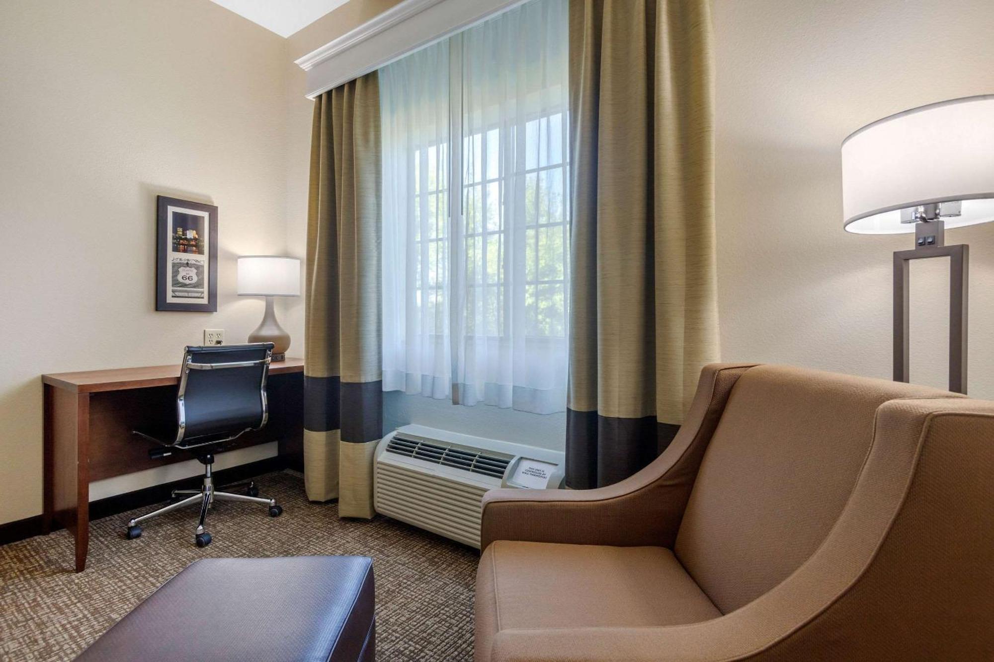 Comfort Inn & Suites Glenpool Extérieur photo